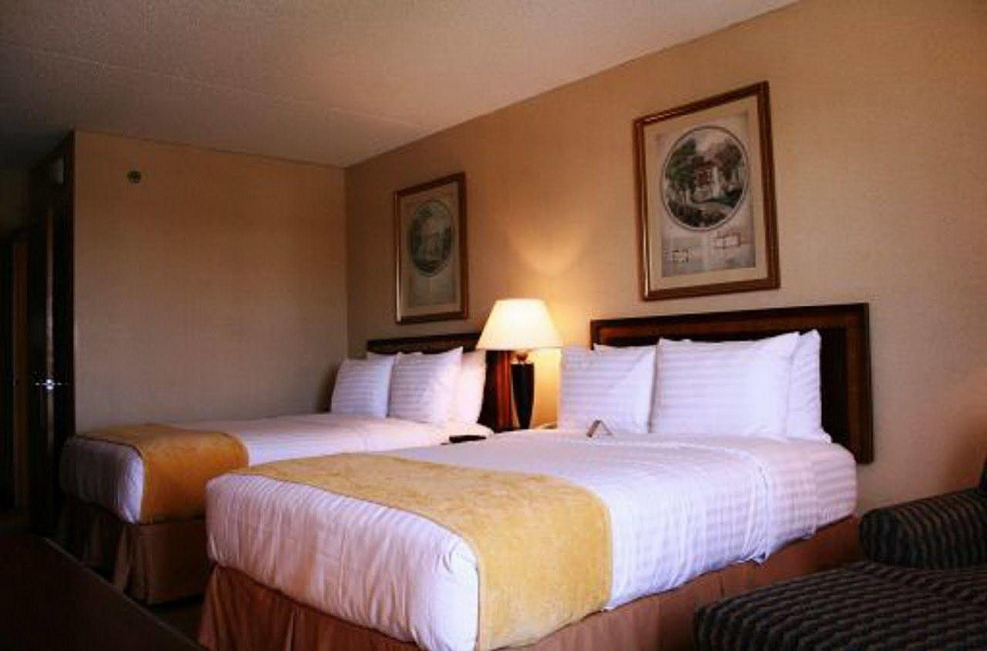 Magnuson Grand & Conference Center Somerset-Bridgewater Room photo