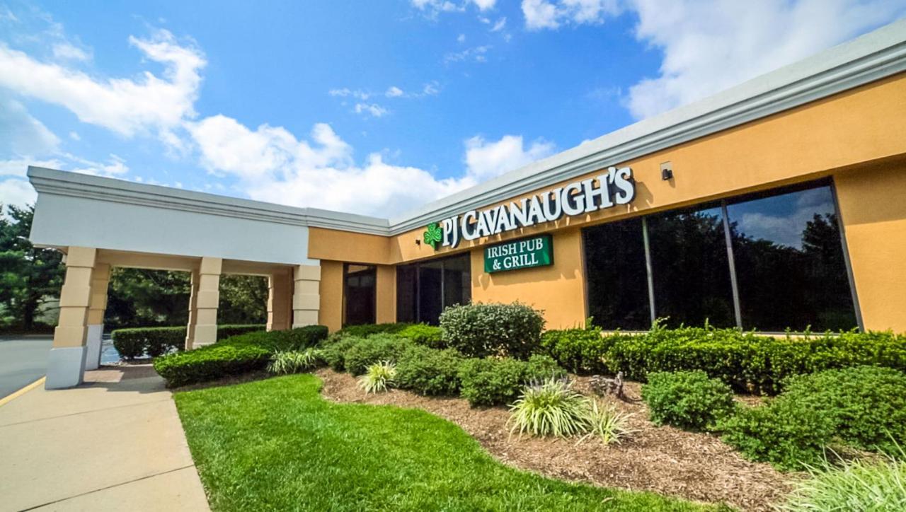 Magnuson Grand & Conference Center Somerset-Bridgewater Exterior photo